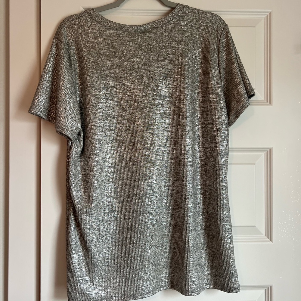 Brand new. Metallic top, XL - Picture 4 of 4